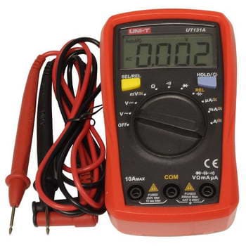 MULTIMETRO DIGITAL UT131A